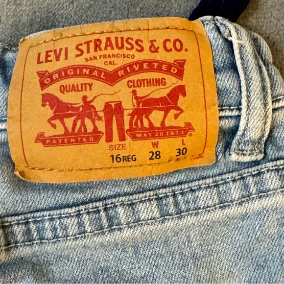 Levi's Women's Light Blue Skinny Jeans
#1278 - Picture 4 of 8